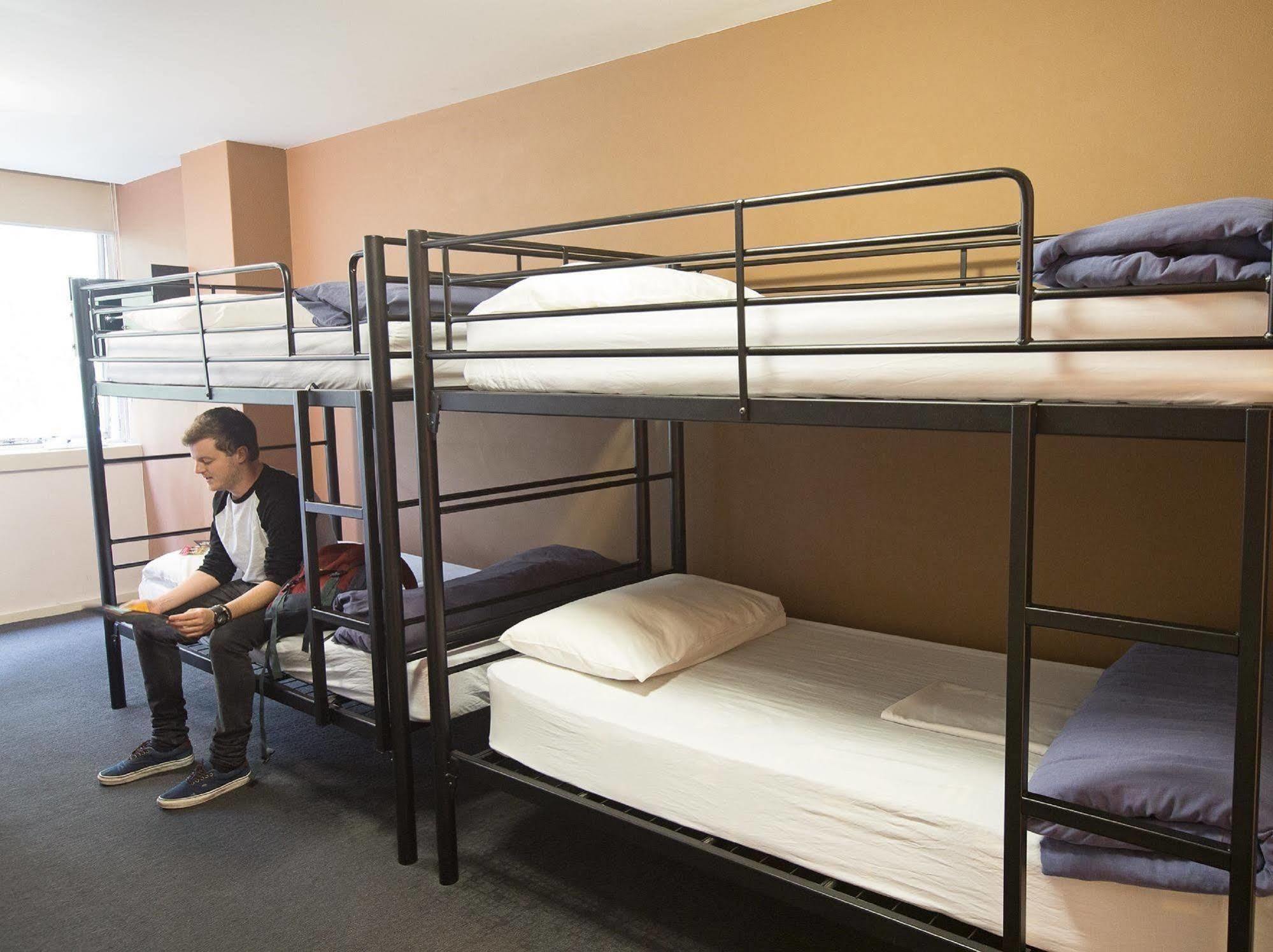 โนแมดส์เมลเบิร์นแบ็คแพคเกอร์ Hostel ภายนอก รูปภาพ