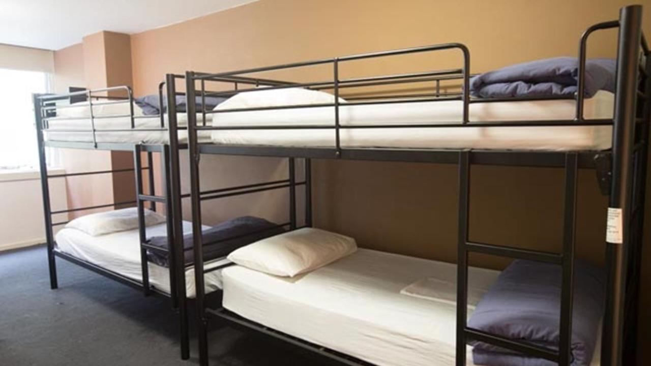 โนแมดส์เมลเบิร์นแบ็คแพคเกอร์ Hostel ภายนอก รูปภาพ